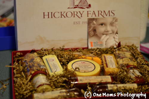Hickory Farms Holiday Basket